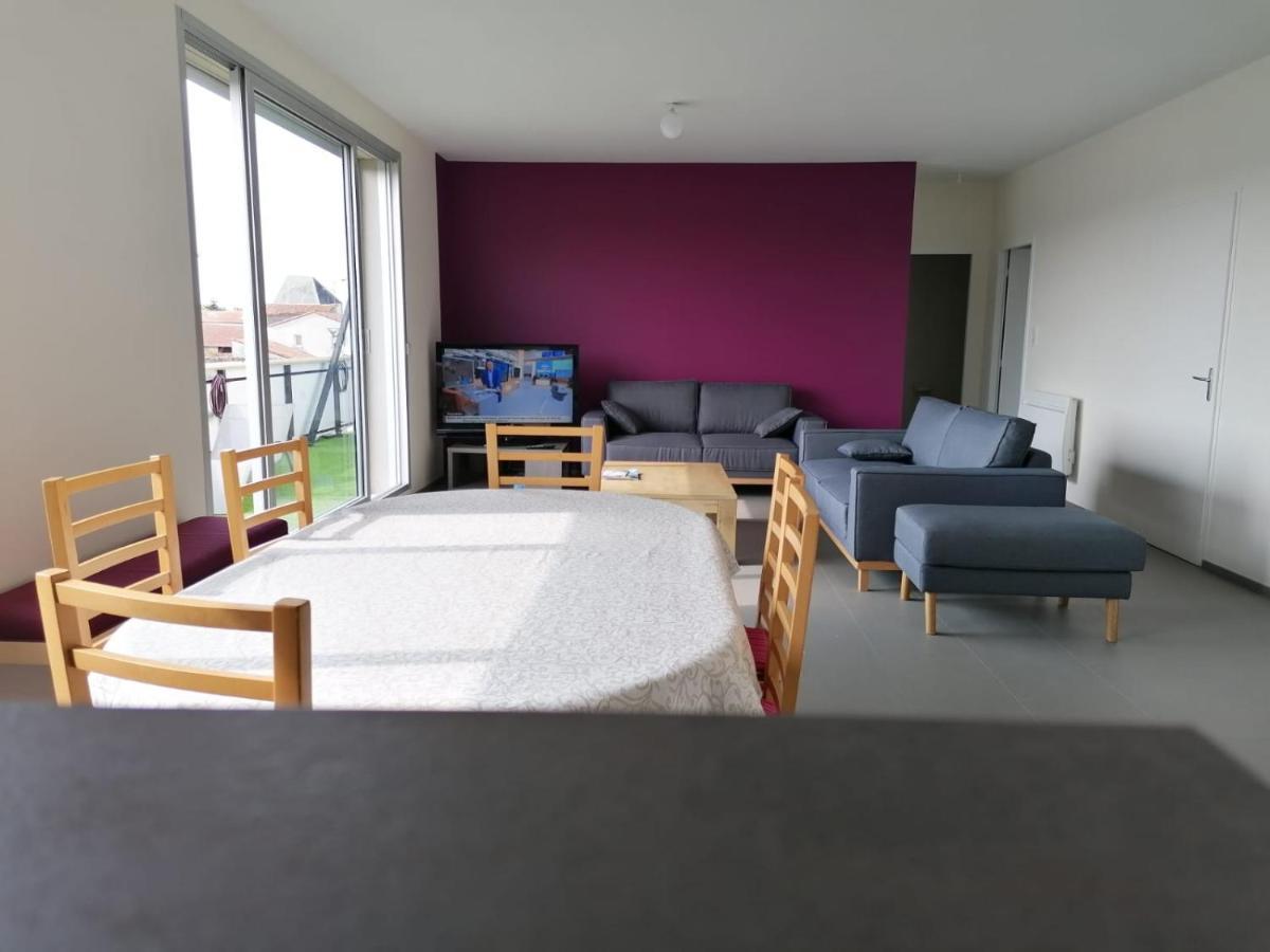 Appartement Lily-Rose Cerizay Bagian luar foto